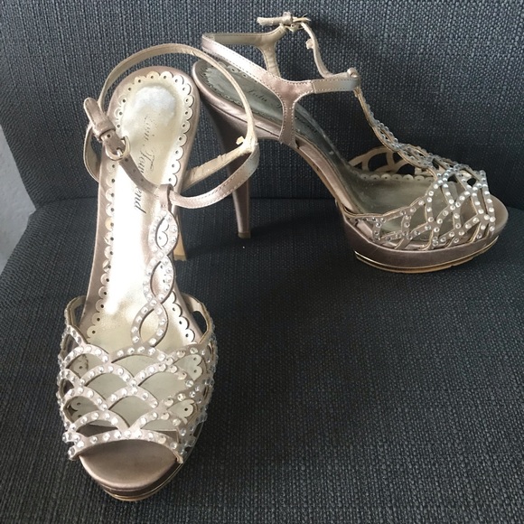 3/$20 Lulu Townsend Stiletto Heels - Picture 1 of 10